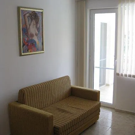 Zhuravi Villas *